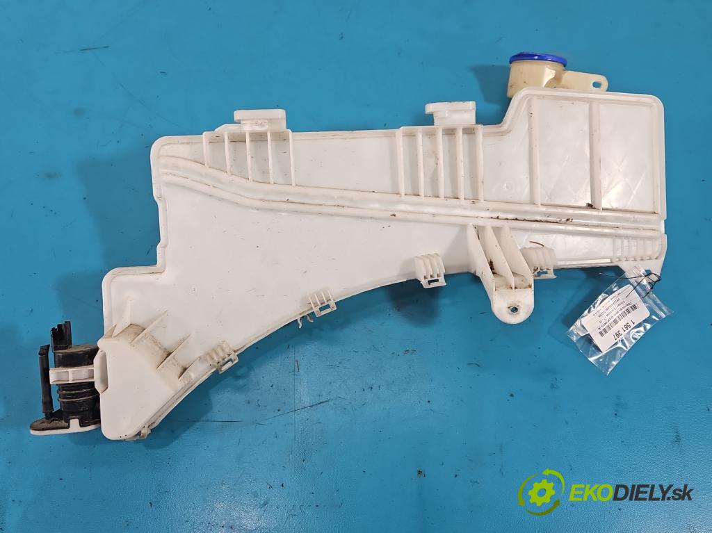 Citroen C5 Aircross 17-25 1.2 T 131 HP manual 96 kW 1199 cm3 5- nádržka tekutina: ostrekovačov 9824265780