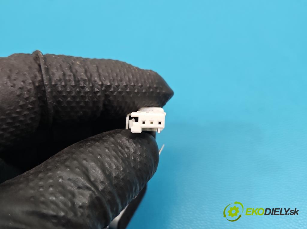 Citroen C5 Aircross 17-25 1.2 T 131 HP manual 96 kW 1199 cm3 5- Mikrofon: A004B9DWW1