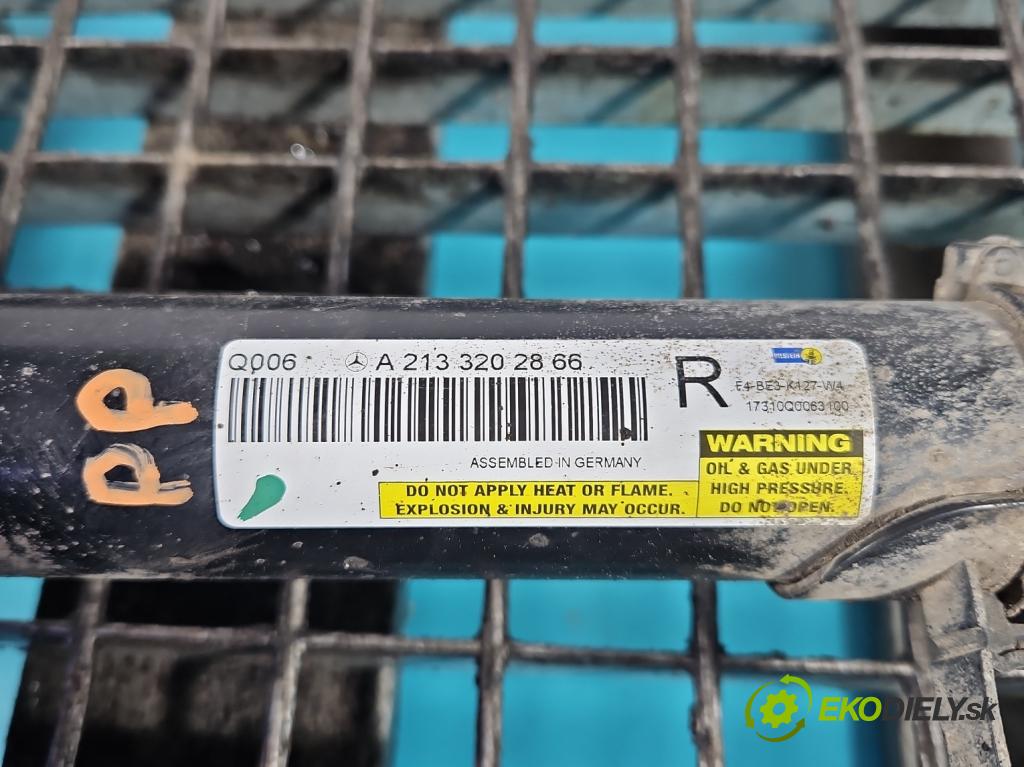 Mercedes E W213 2016-2023 2.0 CDI 194KM automatic 143 kW 1950 cm3 4- tlumič přední pravý A2133202866 (Klika dveří ostatní)