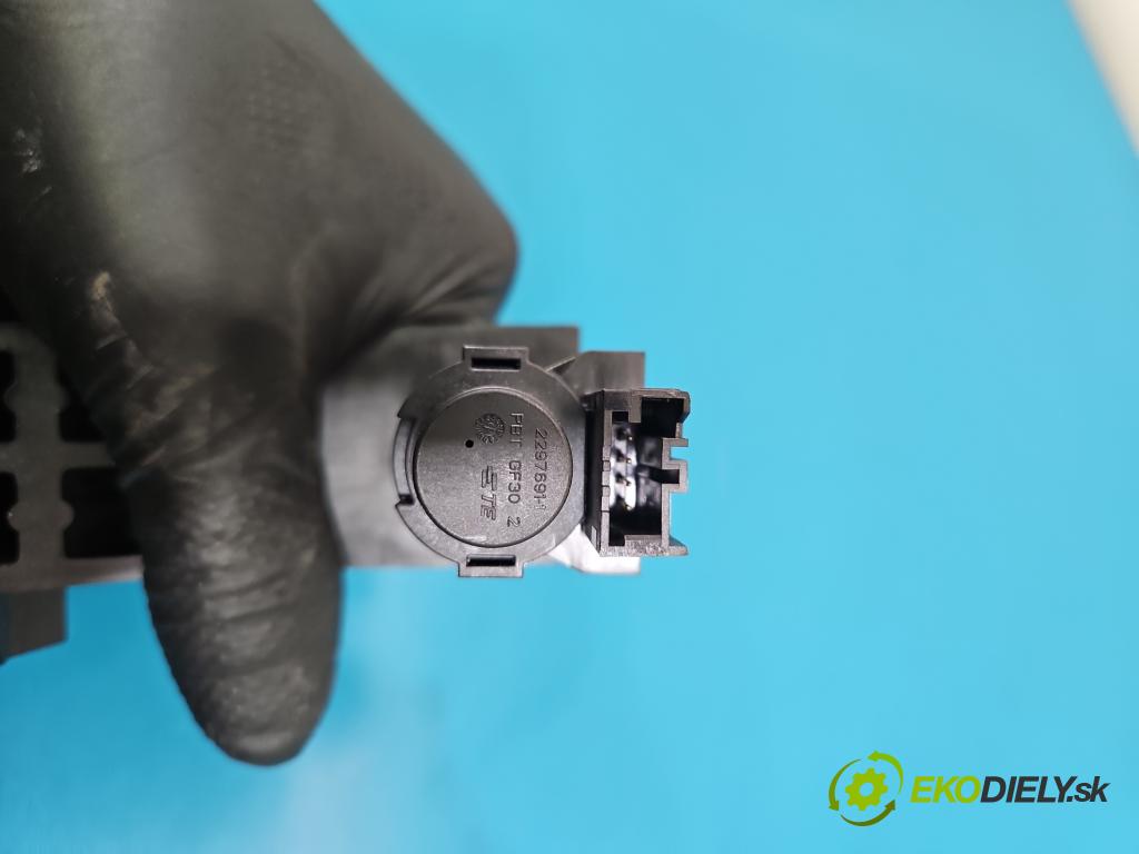 Citroen C5 Aircross 17-25 1.2 T 131 HP manual 96 kW 1199 cm3 5- pedále ostatné 9837001480