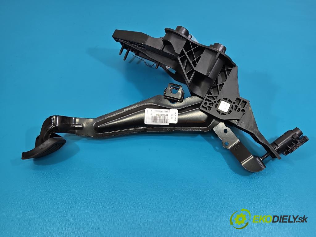 Citroen C5 Aircross 17-25 1.2 T 131 HP manual 96 kW 1199 cm3 5- pedále ostatné 9837001480