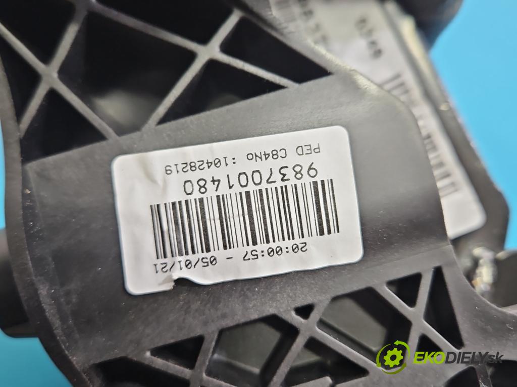 Citroen C5 Aircross 17-25 1.2 T 131 HP manual 96 kW 1199 cm3 5- pedále ostatné 9837001480