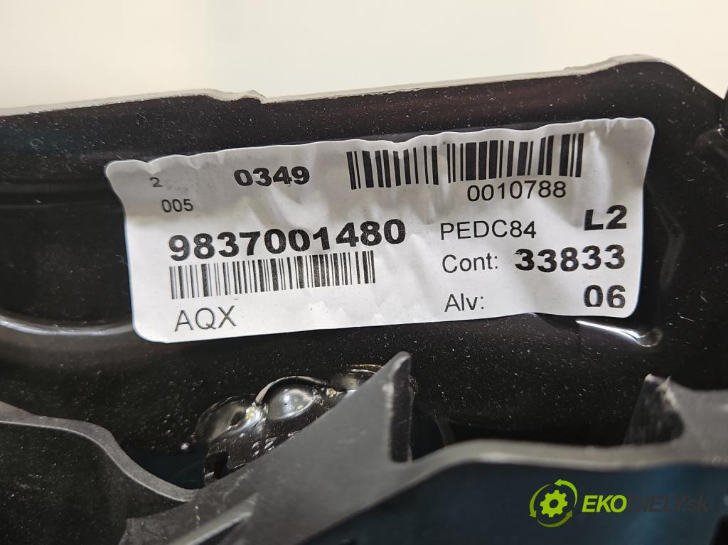 Citroen C5 Aircross 17-25 1.2 T 131 HP manual 96 kW 1199 cm3 5- pedále ostatné 9837001480