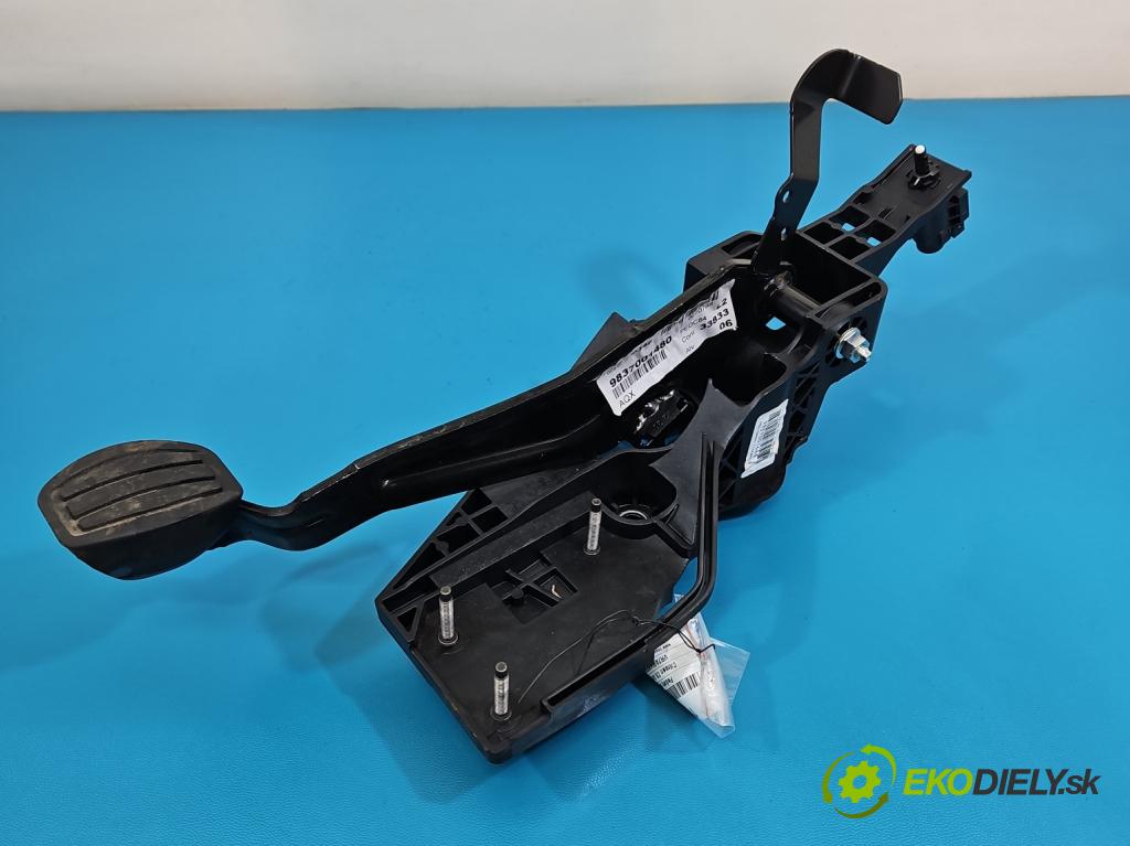 Citroen C5 Aircross 17-25 1.2 T 131 HP manual 96 kW 1199 cm3 5- pedále ostatné 9837001480