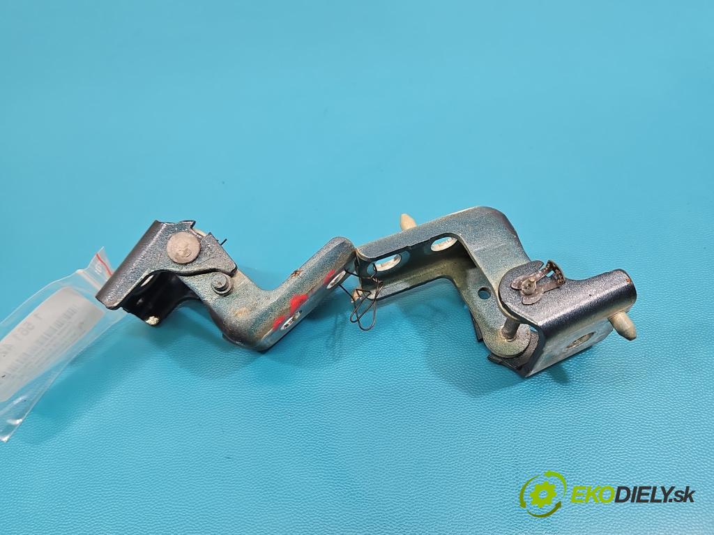 Citroen C5 Aircross 17-25 1.2 T 131 hp manual 96 kW 1199 cm3 5- Závěs: dveře přední pravý