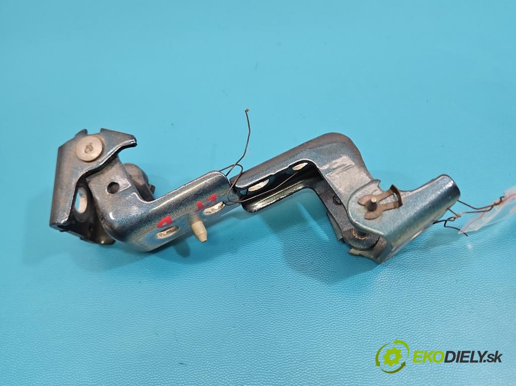 Citroen C5 Aircross 17-25 1.2 T 131 hp manual 96 kW 1199 cm3 5- Závěs: dveře zadní levý