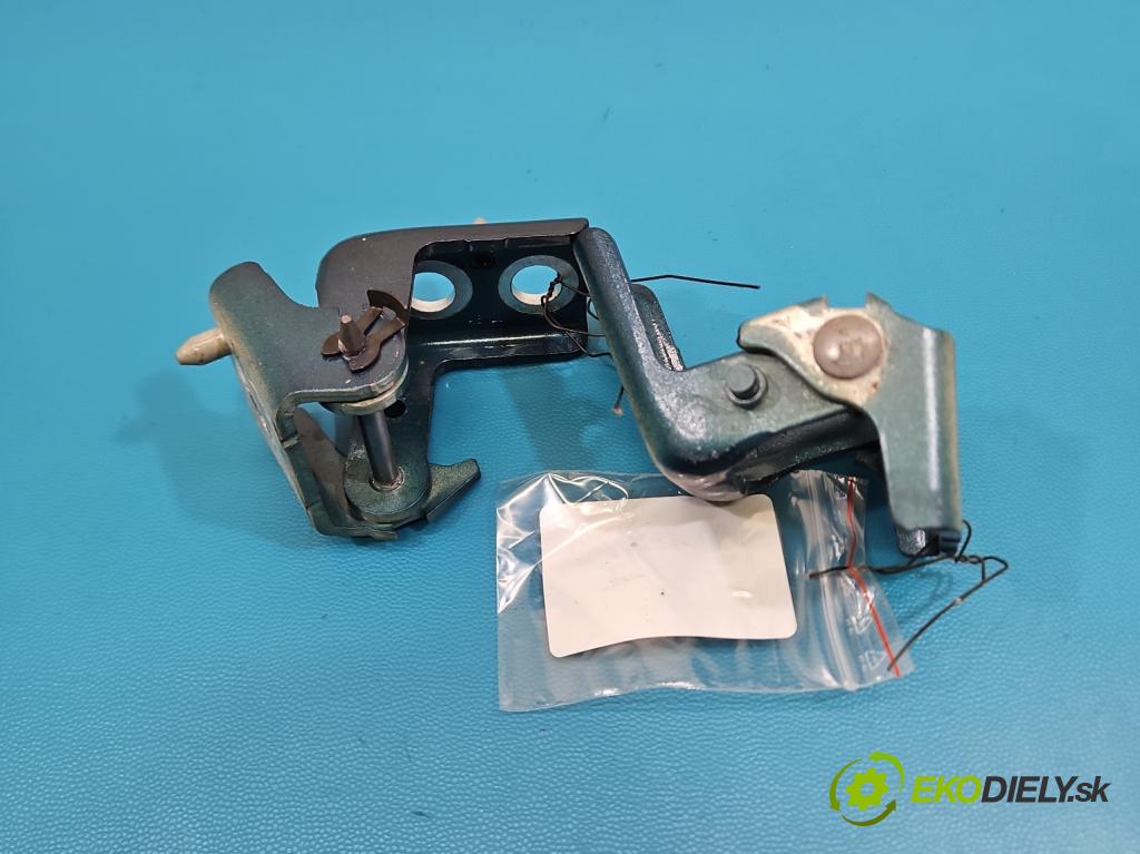 Citroen C5 Aircross 17-25 1.2 T 131 hp manual 96 kW 1199 cm3 5- Závěs: dveře zadní levý