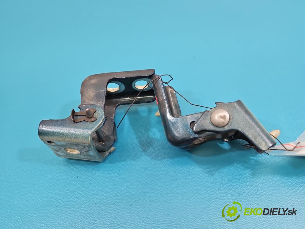 Citroen C5 Aircross 17-25 1.2 T 131 hp manual 96 kW 1199 cm3 5- Závěs: dveře zadní pravý