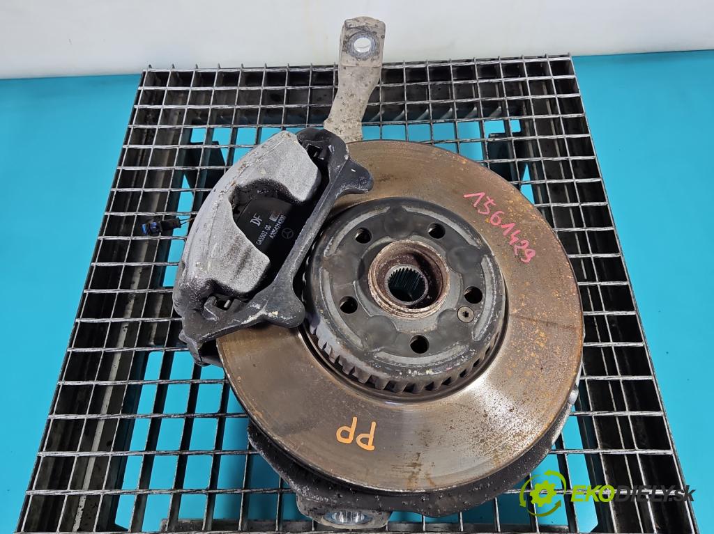 Mercedes E W213 2016-2023 2.0 CDI 194KM automatic 143 kW 1950 cm3 4- náboj pravé  (Náboj kola)