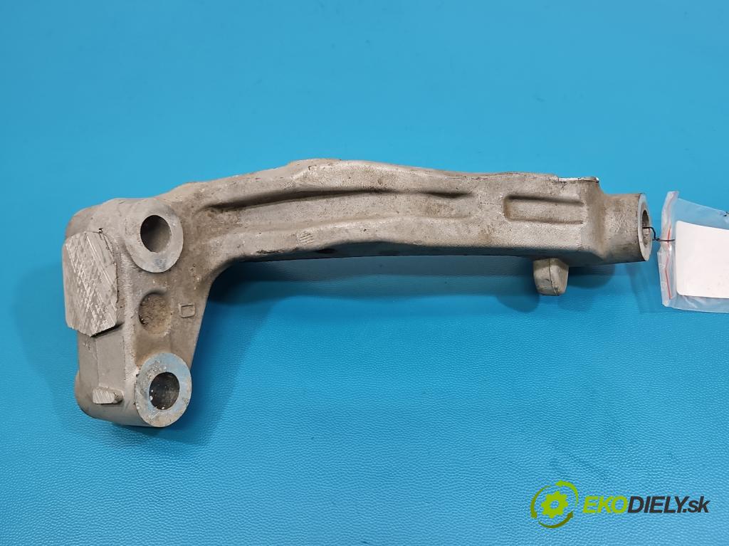 Citroen C5 Aircross 17-25 1.2 T 131 HP manual 96 kW 1199 cm3 5- Upevnenie: S04-17B