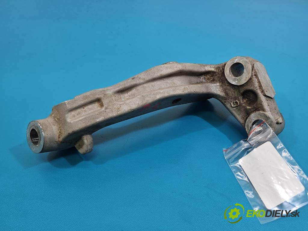 Citroen C5 Aircross 17-25 1.2 T 131 HP manual 96 kW 1199 cm3 5- Upevnenie: S03-13B