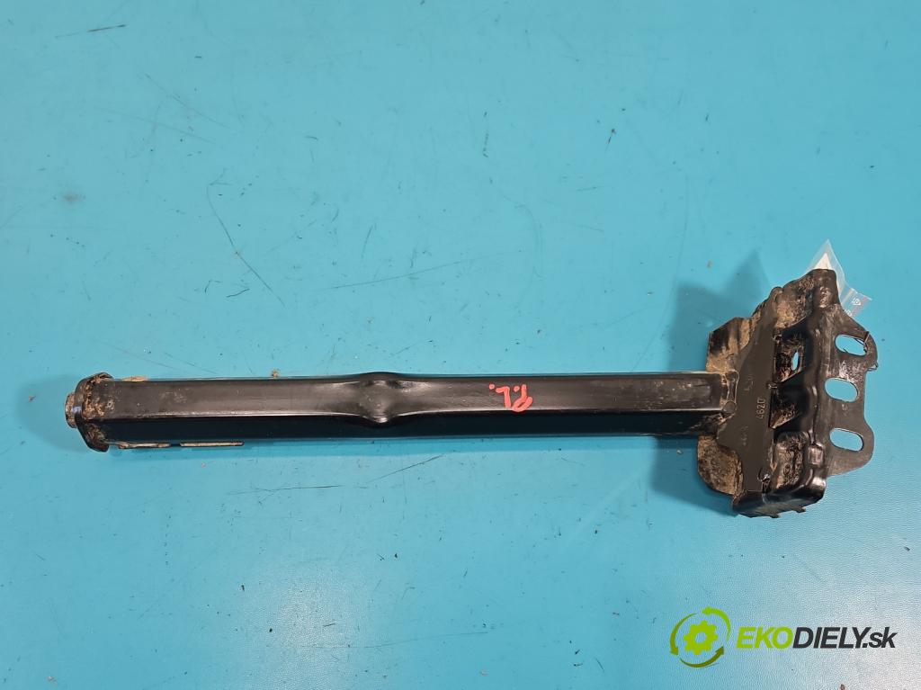 Citroen C5 Aircross 17-25 1.2 T 131 HP manual 96 kW 1199 cm3 5- výstuha nárazník predné 