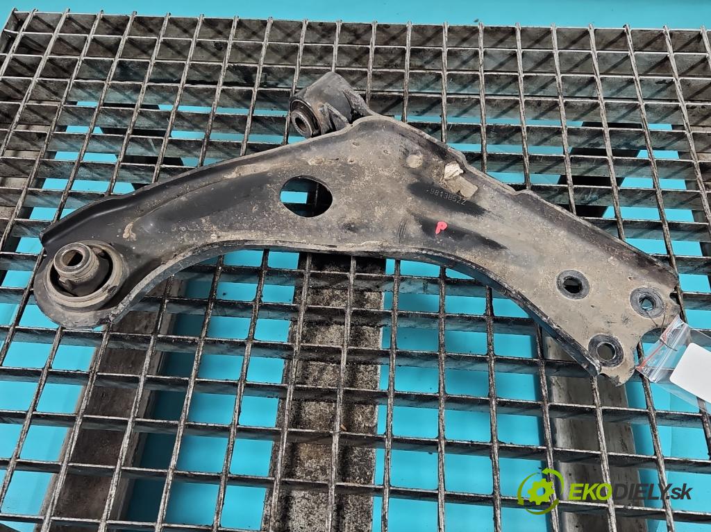 Citroen C5 Aircross 17-25 1.2 T 131 HP manual 96 kW 1199 cm3 5- predné pravý 98138522 (Kľučka dverí ostatné)