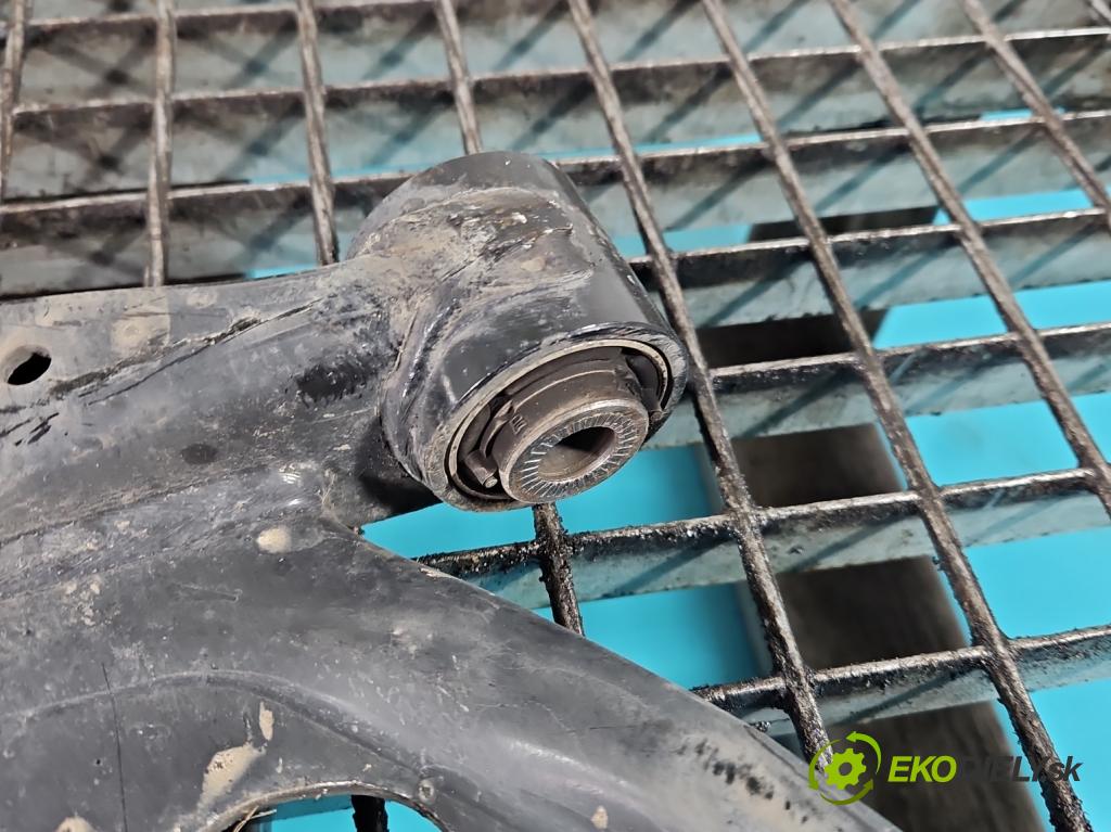 Citroen C5 Aircross 17-25 1.2 T 131 HP manual 96 kW 1199 cm3 5- predné pravý 98138522 (Kľučka dverí ostatné)