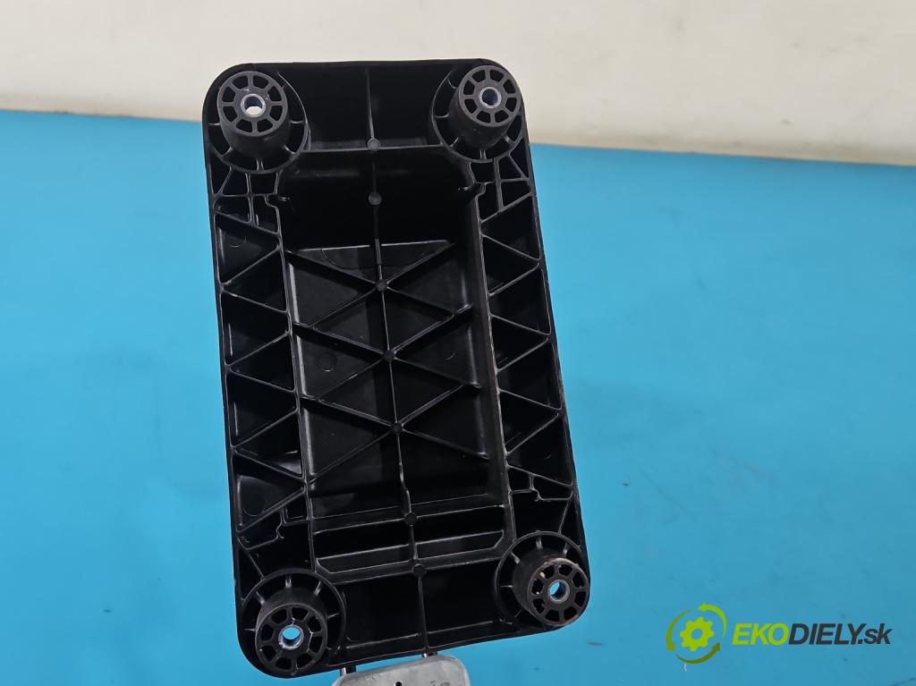 Citroen C5 Aircross 17-25 1.2 T 131 hp manual 96 kW 1199 cm3 5- kulisa změny stupňová 9814673780 (Řadicí páka (kulisa) )