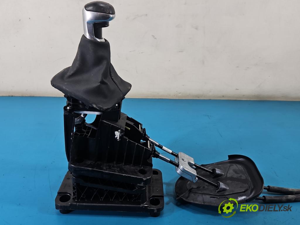 Citroen C5 Aircross 17-25 1.2 T 131 hp manual 96 kW 1199 cm3 5- kulisa změny stupňová 9814673780 (Řadicí páka (kulisa) )