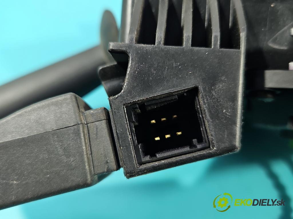 Dacia Dokker 2012- 1.6 16V 102 HP manual 75 kW 1598 cm3 5- prepínač komplex: 0265019153 (Prepínacie páčky pod volantom)