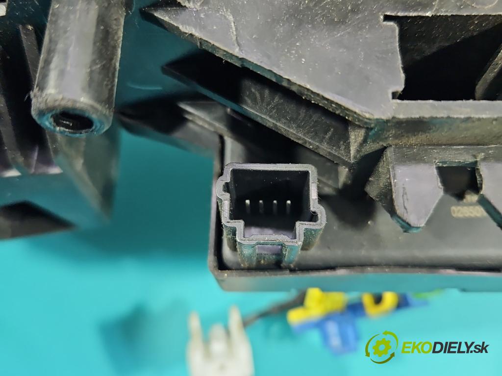 Dacia Dokker 2012- 1.6 16V 102 HP manual 75 kW 1598 cm3 5- prepínač komplex: 0265019153 (Prepínacie páčky pod volantom)