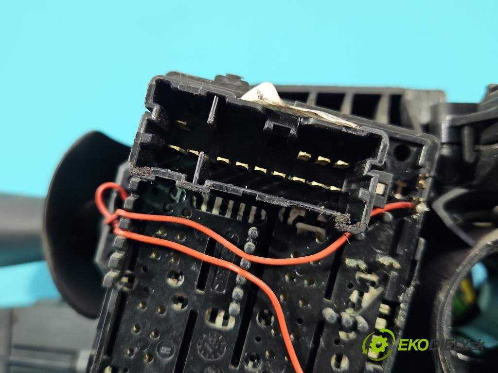 Dacia Dokker 2012- 1.6 16V 102 HP manual 75 kW 1598 cm3 5- prepínač komplex: 0265019153 (Prepínacie páčky pod volantom)