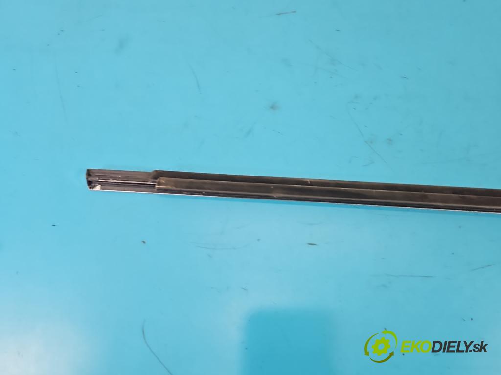 Mercedes E W213 2016-2023 2.0 CDI 194KM automatic 143 kW 1950 cm3 4- lišta dveře přední levé A2137200104