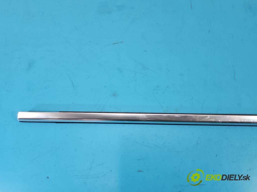 Mercedes E W213 2016-2023 2.0 CDI 194KM automatic 143 kW 1950 cm3 4- lišta dveře přední levé A2137200104