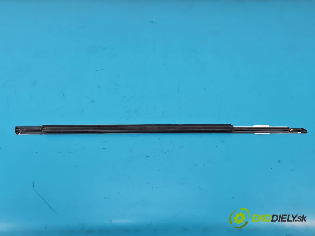 Mercedes E W213 2016-2023 2.0 CDI 194KM automatic 143 kW 1950 cm3 4- lišta dveře přední levé A2137200104