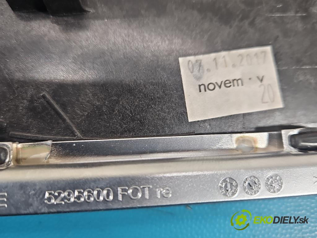 Mercedes E W213 2016-2023 2.0 CDI 194KM: automatic 143 kW 1950 cm3 4- lišta ozdobná vnitŕní: