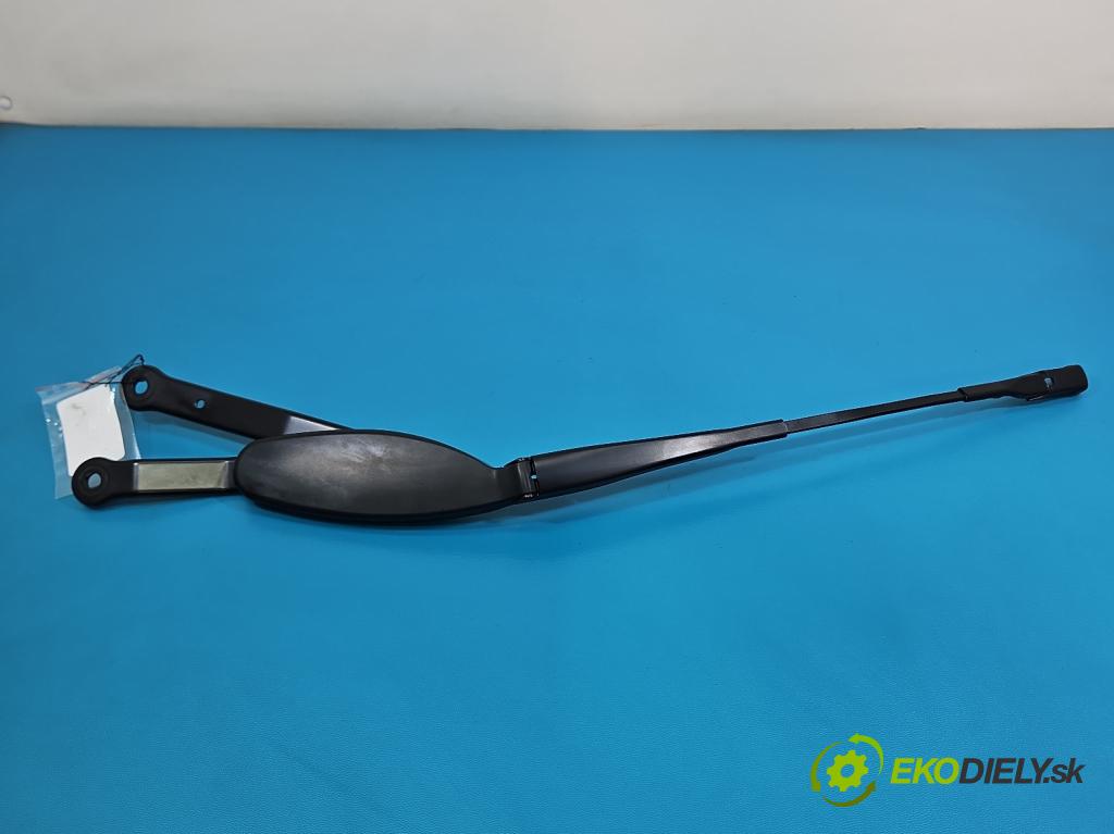 Mercedes E W213 2016-2023 2.0 CDI 194KM: automatic 143 kW 1950 cm3 4- rameno stieračov pravé A2058240116