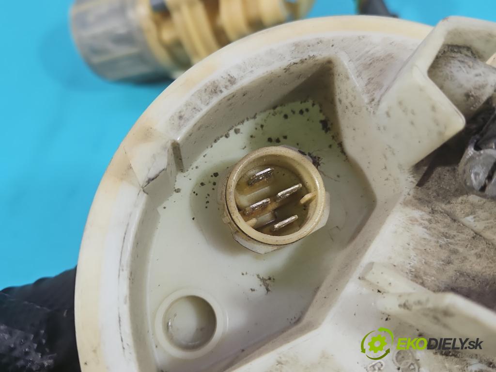 Audi 80 B4 1991-1994 2.0 8V 90 HP manual 66 kW 1984 cm3 4- čerpadlo palivo 8A0201319A