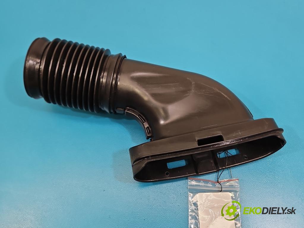 Mercedes E W213 2016-2023 2.0 CDI 194KM automatic 143 kW 1950 cm3 4- Vstup: vzduchu 72346507