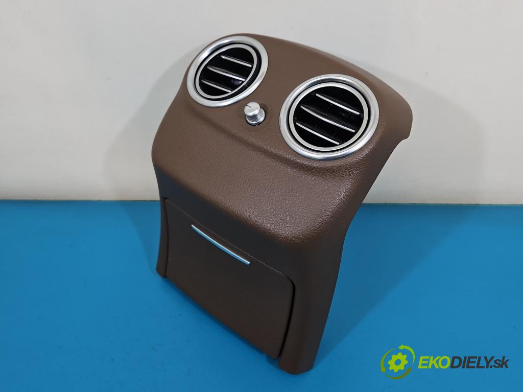 Mercedes E W213 2016-2023 2.0 CDI 194KM automatic 143 kW 1950 cm3 4- Mřížka: topení A2138309501