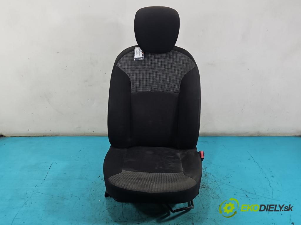 Dacia Dokker 2012- 1.6 16V 102 hp manual 75 kW 1598 cm3 5- Sedadlo pravý  (Sedadlo)