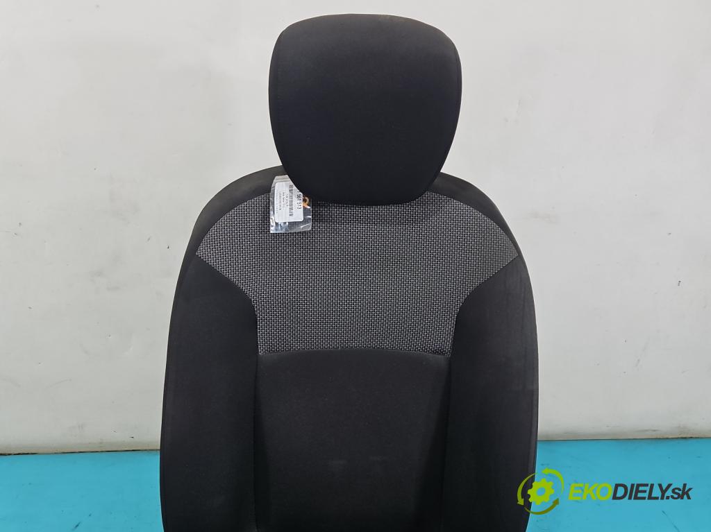 Dacia Dokker 2012- 1.6 16V 102 HP manual 75 kW 1598 cm3 5- Sedačka pravý  (Sedadlo)
