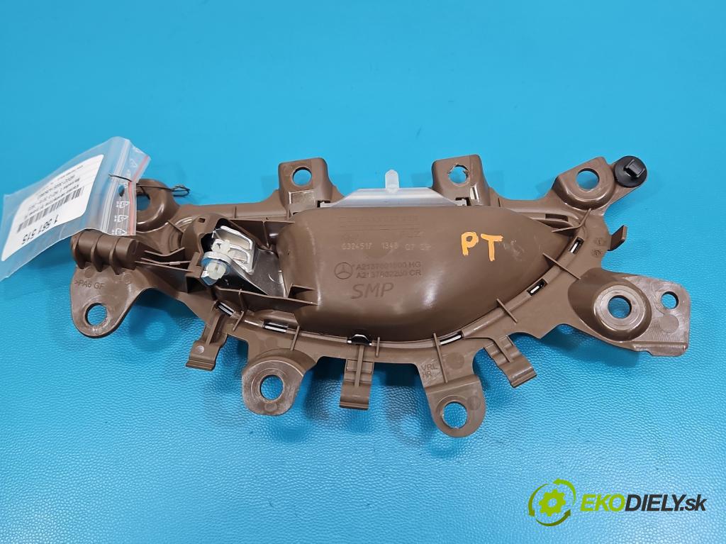 Mercedes E W213 2016-2023 2.0 CDI 194KM: automatic 143 kW 1950 cm3 4- rukoväť uvnitř: zadné pravé A2137601800 (Kľučka dverí ostatné)