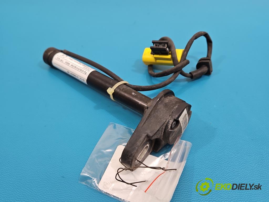 Mercedes E W213 2016-2023 2.0 CDI 194KM automatic 143 kW 1950 cm3 4- Polštář: vzduch: A2139062201