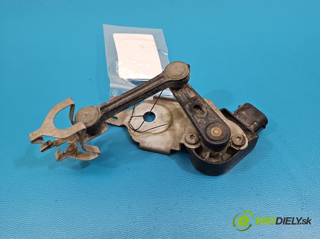 Mercedes E W213 2016-2023 2.0 CDI 194KM: automatic 143 kW 1950 cm3 4- snímač nastavenia xenon A0009053704 (Snímač)