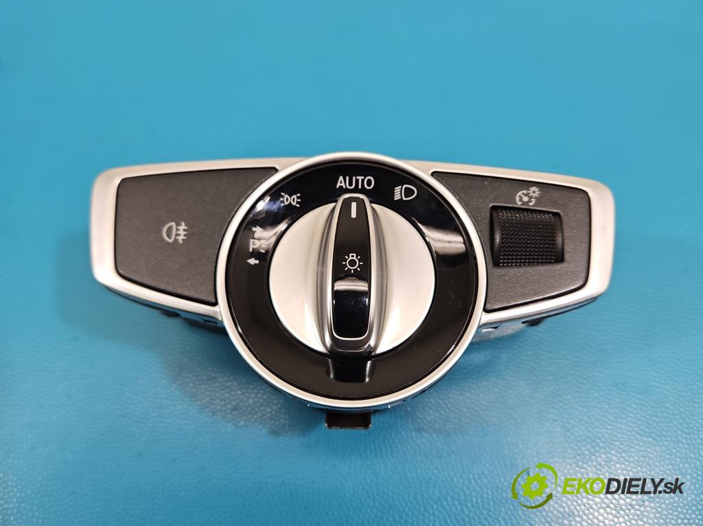 Mercedes E W213 2016-2023 2.0 CDI 194KM: automatic 143 kW 1950 cm3 4- prepínač světla: na doska: A2229055508