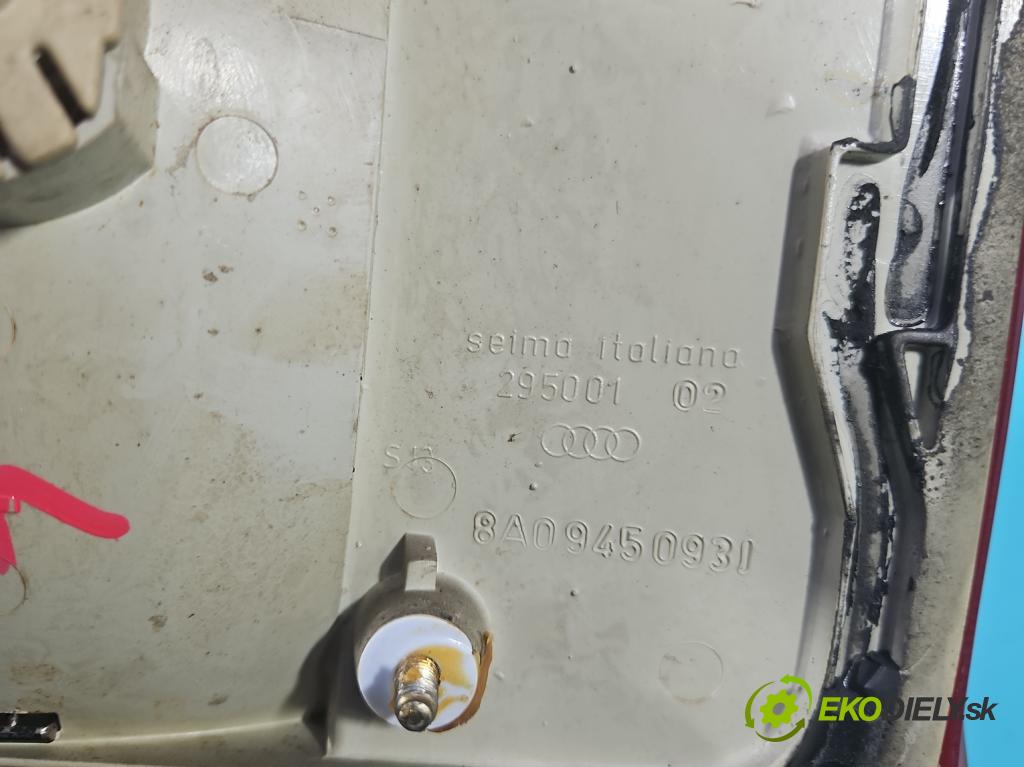 Audi 80 B4 1991-1994 2.0 8V 90 HP manual 66 kW 1984 cm3 4- svetlo / reflektor zadné ľavé 8A0945093 (Kľučka dverí ostatné)