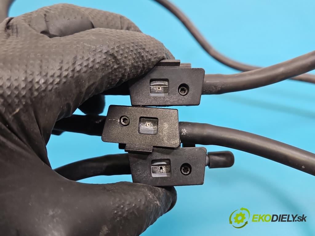 Mercedes E W213 2016-2023 2.0 CDI 194KM automatic 143 kW 1950 cm3 4- ostřikovač A2138608900