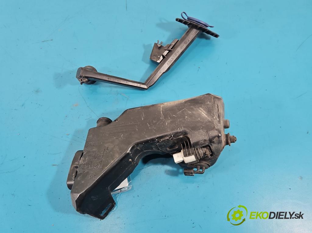 Mercedes E W213 2016-2023 2.0 CDI 194KM: automatic 143 kW 1950 cm3 4- nádržka tekutina: ostrekovačov A2058600860