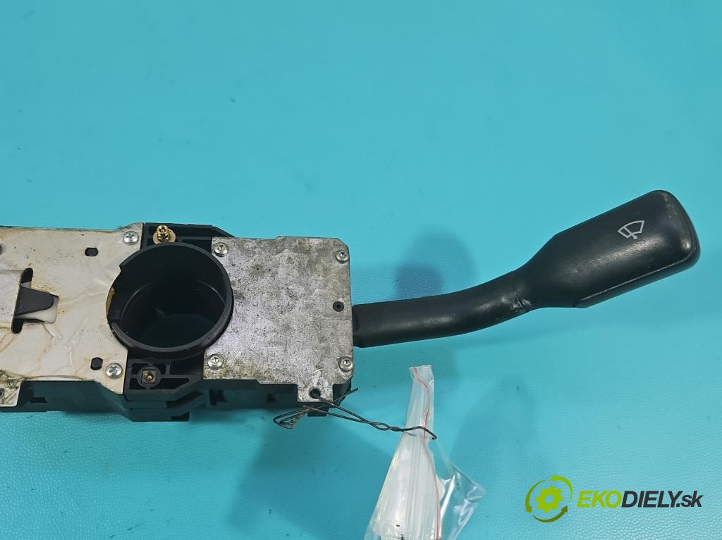 Audi 80 B4 1991-1994 2.0 8V 90 HP manual 66 kW 1984 cm3 4- prepínač komplex: 4A0953503 (Prepínacie páčky pod volantom)