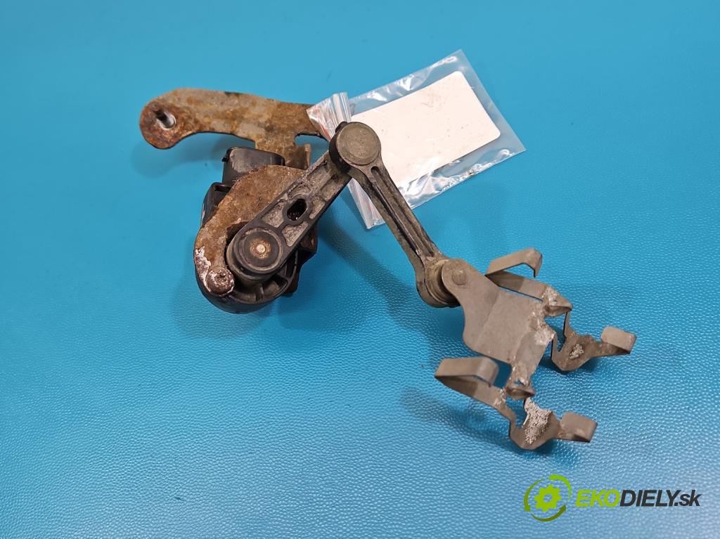 Mercedes E W213 2016-2023 2.0 CDI 194KM automatic 143 kW 1950 cm3 4- snímač nastavení xenon A0009053704 (Snímač)