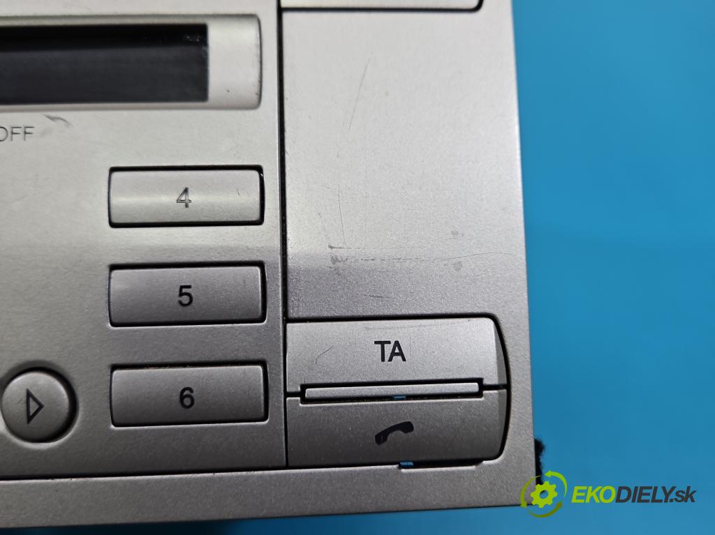 Ford Kuga Mk1 2008-2013 2.0 tdci 136hp manual 100 kW 1997 cm3 5- Radio továrna: 6000CD