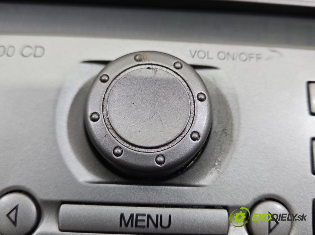 Ford Kuga Mk1 2008-2013 2.0 tdci 136hp manual 100 kW 1997 cm3 5- Radio továrna: 6000CD