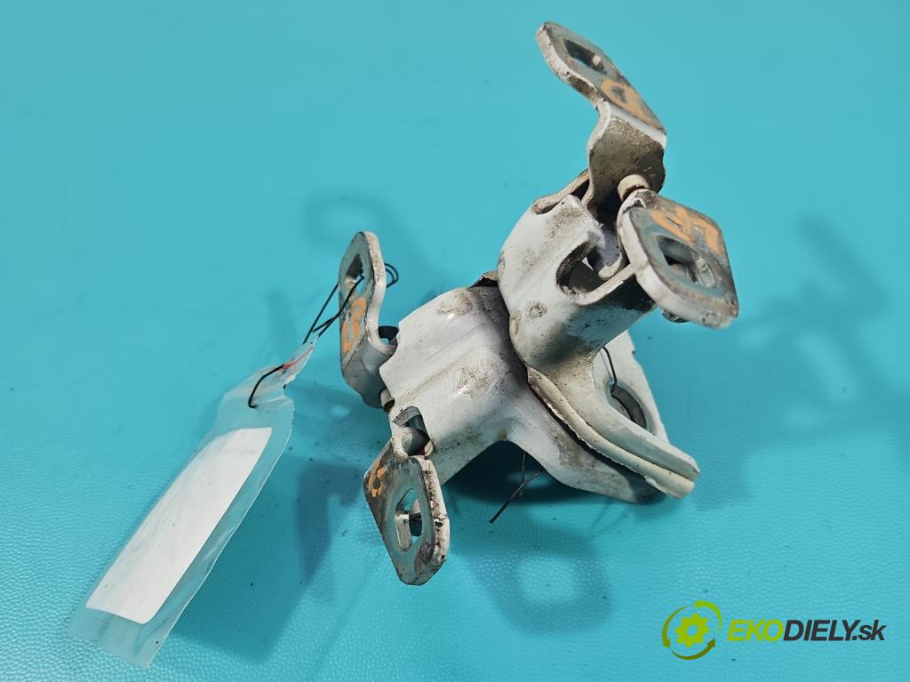 Dacia Dokker 2012- 1.6 16V 102 hp manual 75 kW 1598 cm3 5- Závěs: dveře přední levý