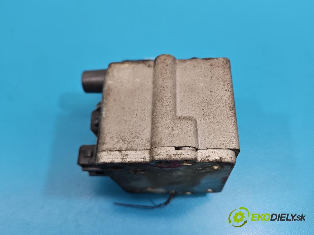 Seat Ibiza II 6K 1993-2002 1.6 8V 75 HP manual 55 kW 1598 cm3 3- cievka zapaľovacia  (Zapaľovacia cievka)