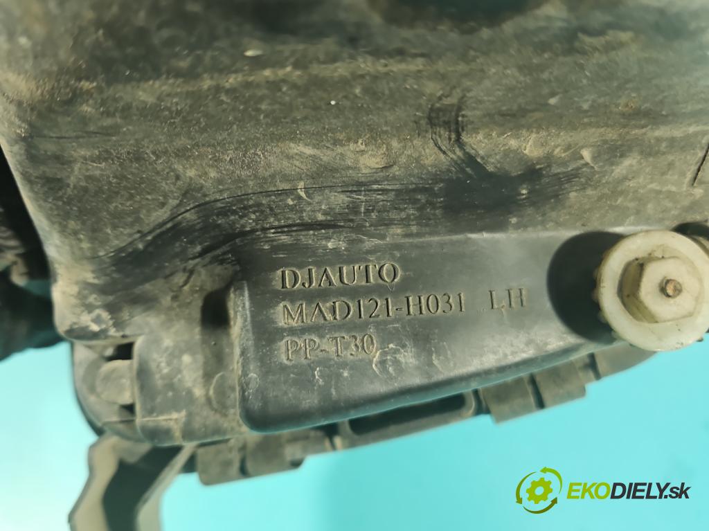 Audi 80 B4 1991-1994 2.0 8V 90 HP manual 66 kW 1984 cm3 4- Reflektor: ľavý  (Kľučka dverí ostatné)
