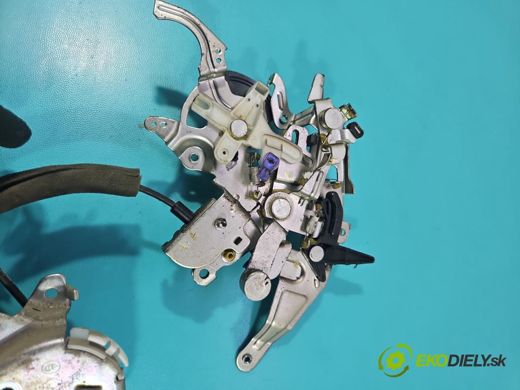 Dacia Dokker 2012- 1.6 16V 102 HP manual 75 kW 1598 cm3 5- zámok zadné pravý