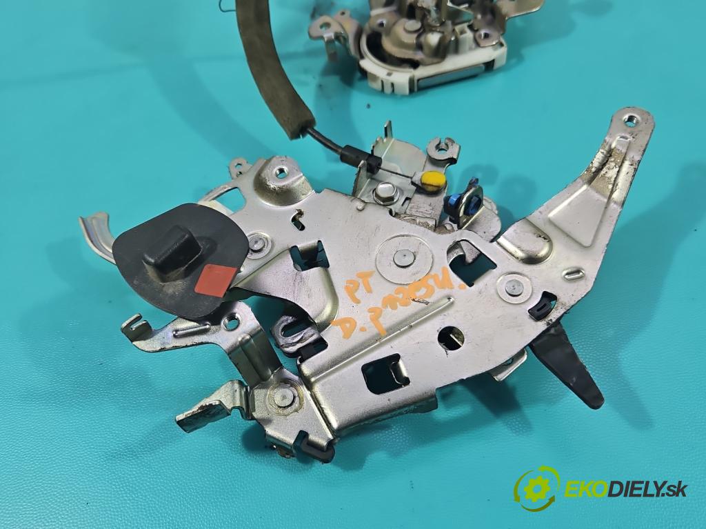Dacia Dokker 2012- 1.6 16V 102 HP manual 75 kW 1598 cm3 5- zámok zadné pravý