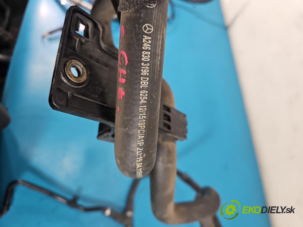 Mercedes B W246  2011-2018 2.1 cdi 136 HP automatic 100 kW 2143 cm3 5- rúrka systému chladenia A2465011358